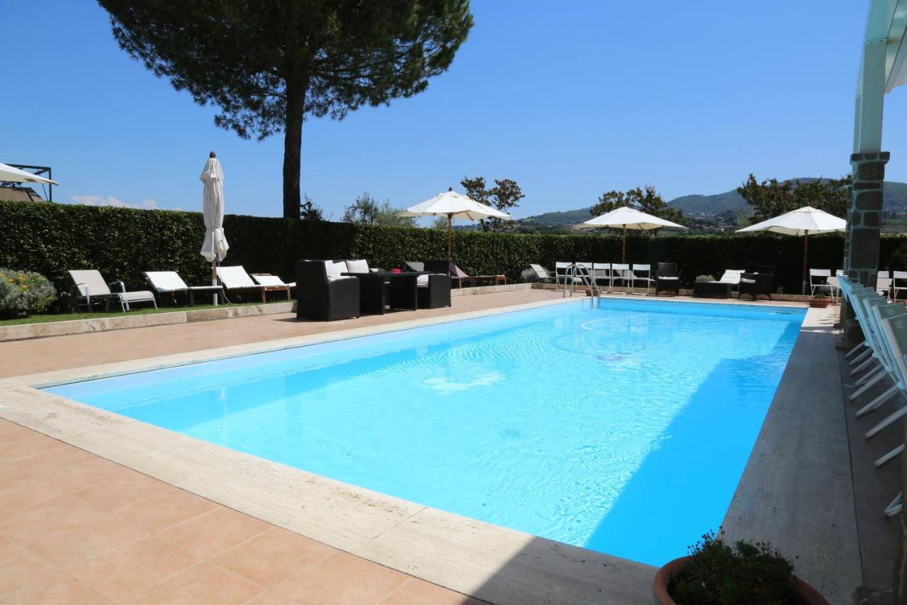 Tenuta Di Pietra Porzia モンテ・ポルツィオ・カトーネ エクステリア 写真